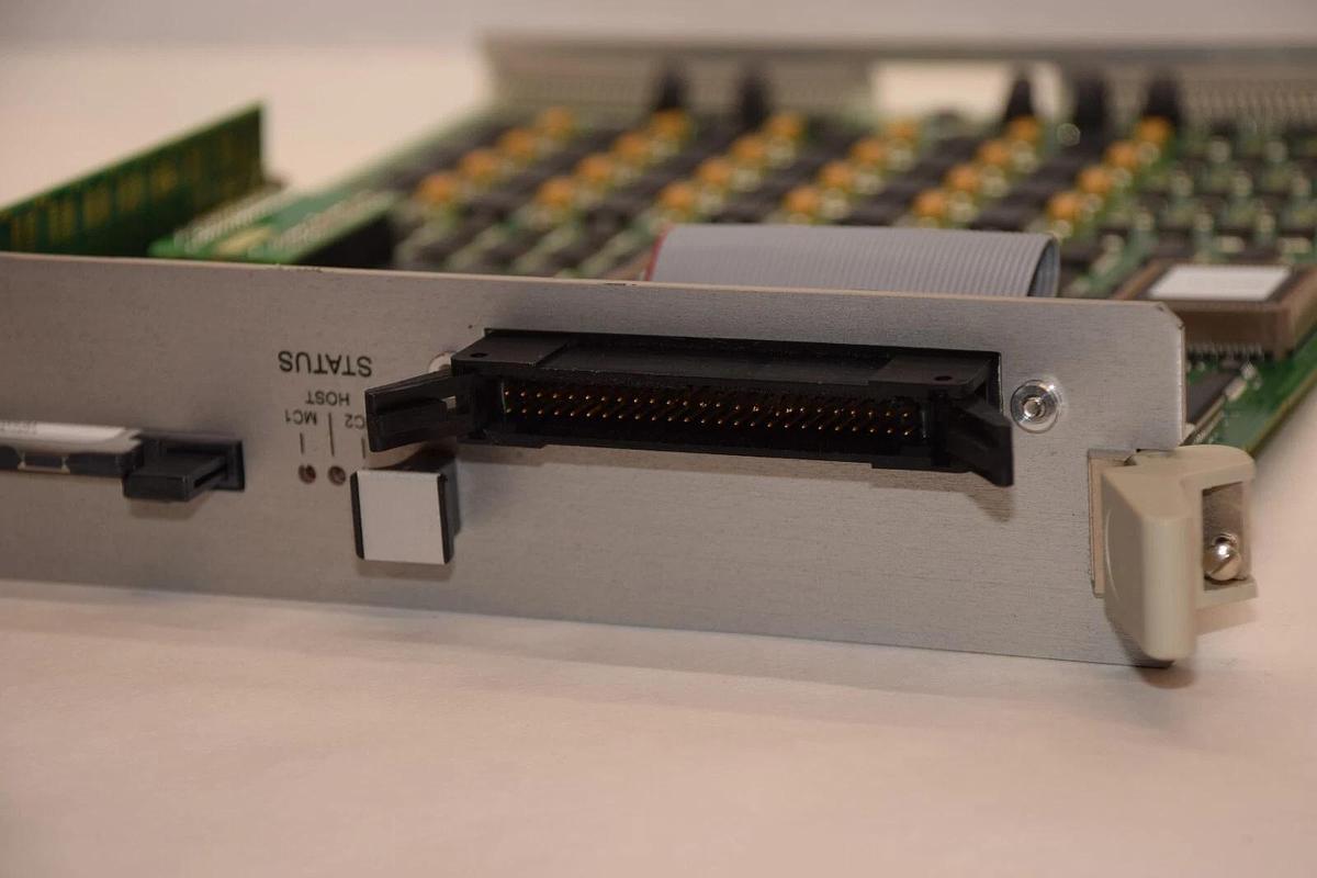 Used SIEMENS 758500 , 758500-903 Rev H , 758506 Rev A Status Board Card