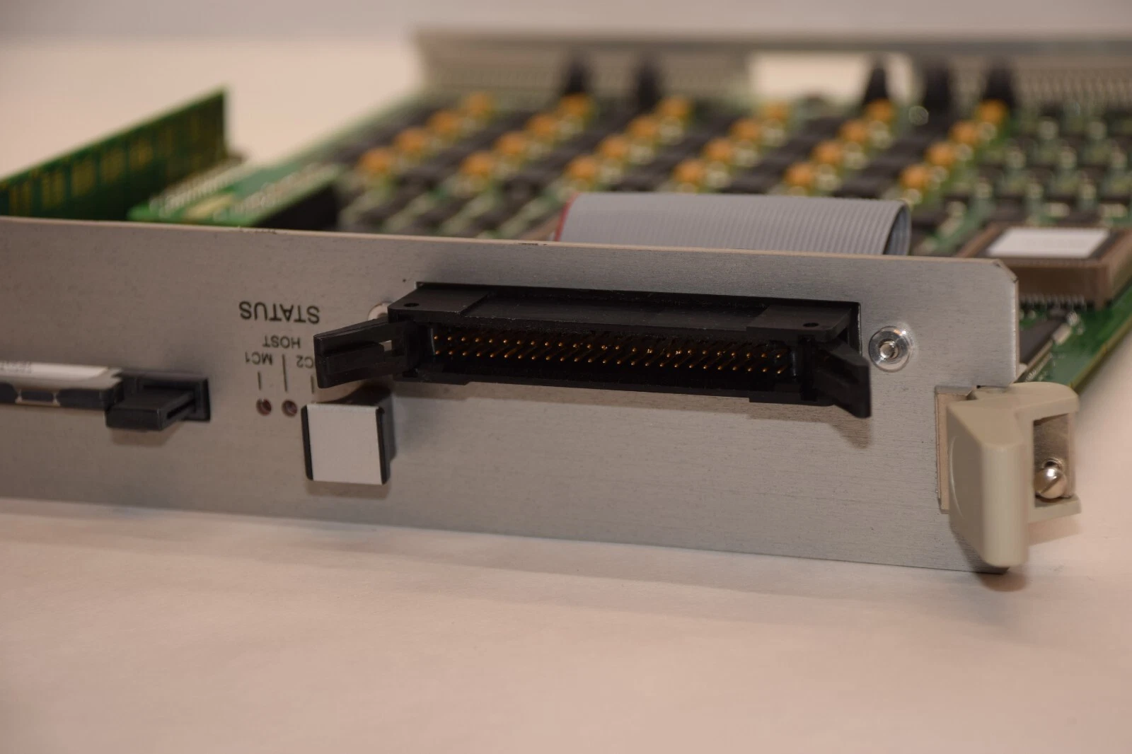 Used SIEMENS 758500 , 758500-903 Rev H , 758506 Rev A Status Board Card