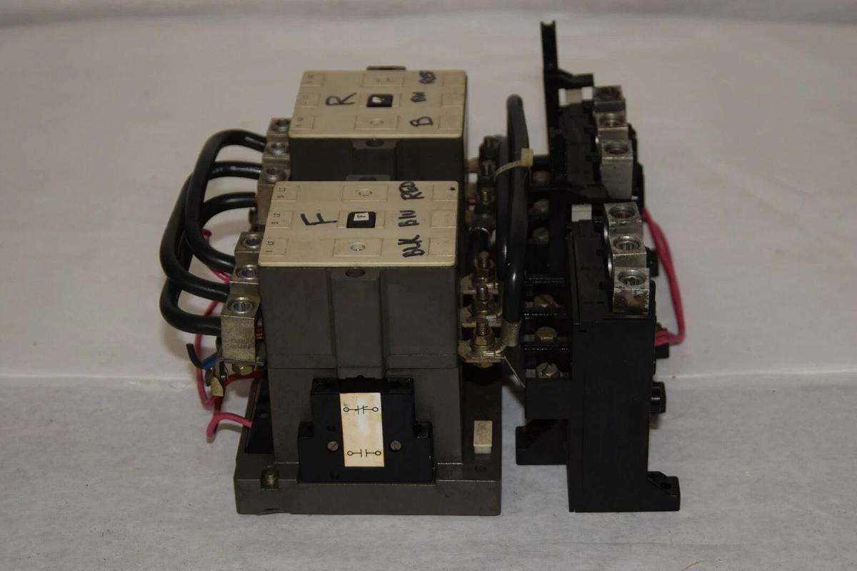 Used SIEMENS-ALLIS  Reversing Contactor CXL30*3 120V Model D OLR0253 Size Sz 3