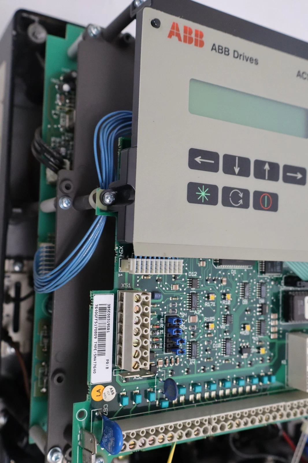 Used ABB Drive ACS500 ACS501-025-4-00P51 440-500vac 3p ACS501-025-4-00P51 25hp 30hp
