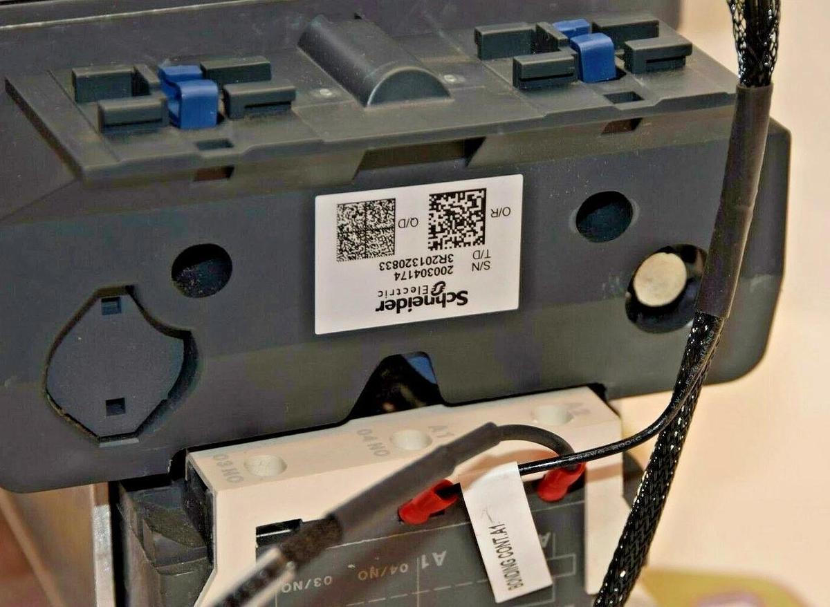 Used Schneider Electric Contactor LC1F4002