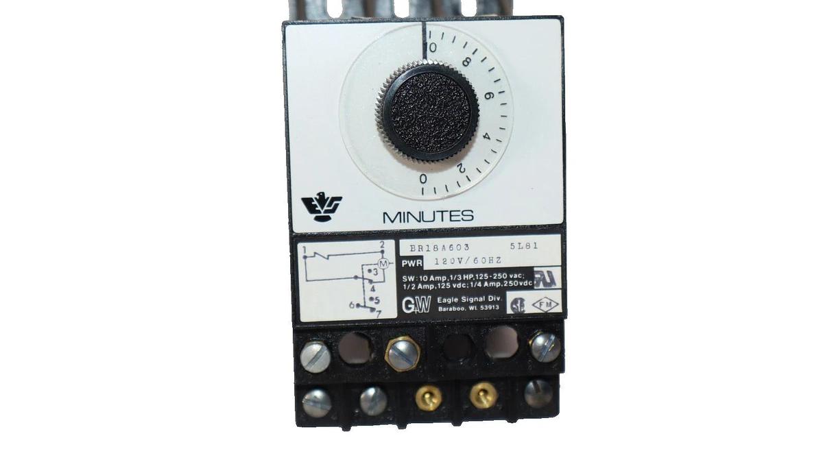 Eagle Signal BR18A603 , 5L81 120V 60Hz Time Delay Timer