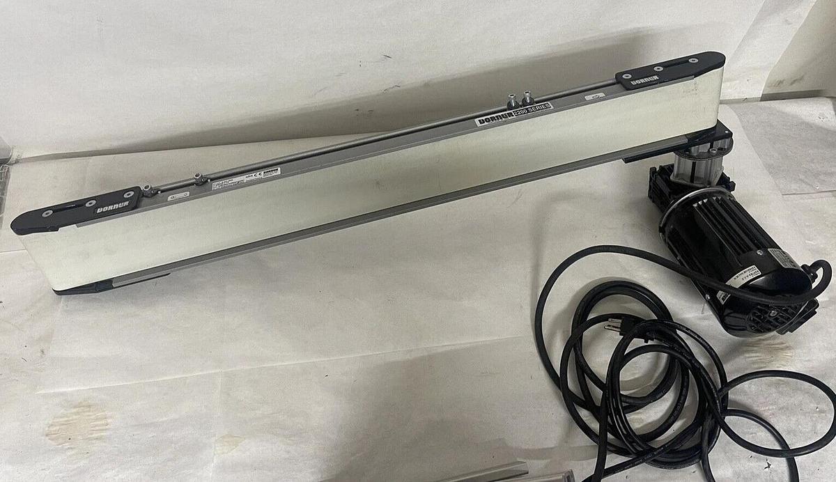 Used DORNER 2200 CONVEYOR 22edm04-030020a343401 Lenze Esv371n01sxc Motor 42R6BFPP