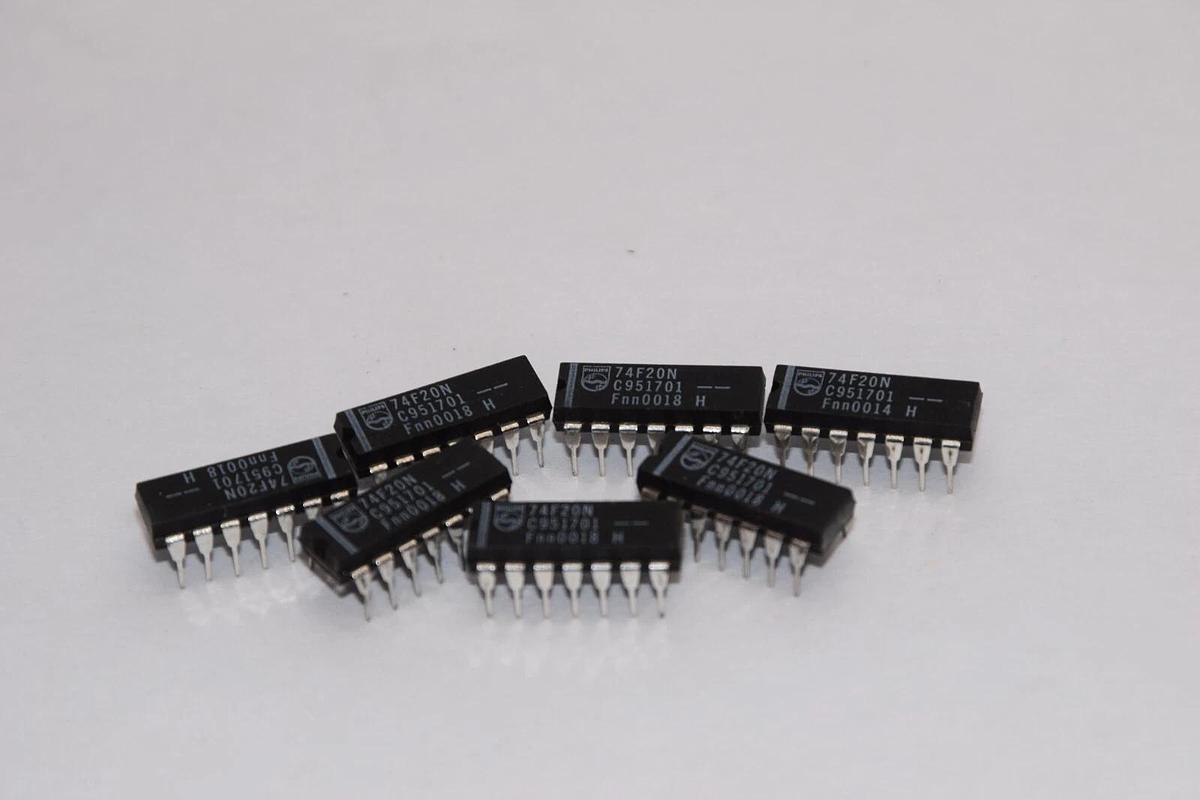 (NEW - Lot of 7) PHILIPS 74F20N C951701 14-Pin Semi-Conductor