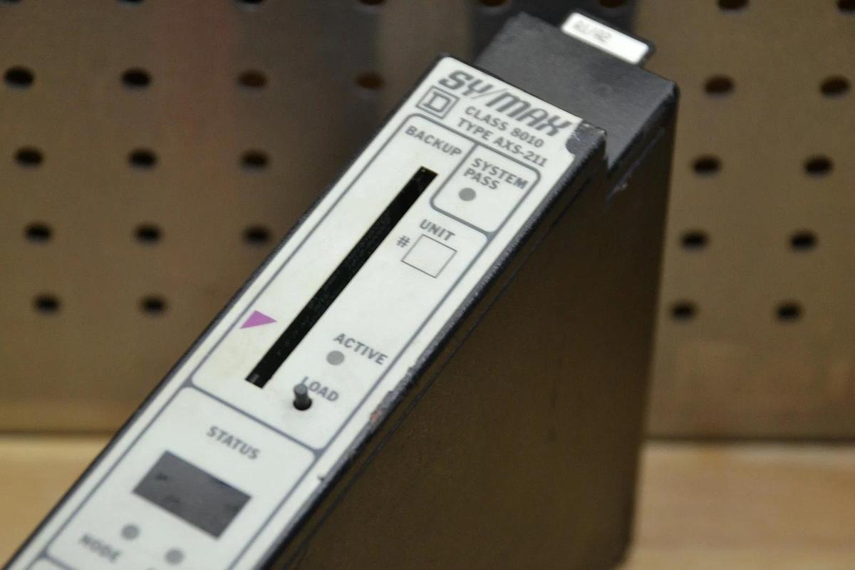 Used SQUARE D SY/MAX Access 4000 8010 AXS-211 8010AXS211 Ser A1/A2 ASM-4000