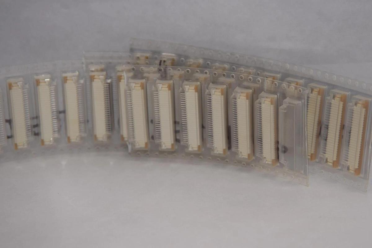 (NEW - Lot of 30) 52271-2490 Connector 1x24 Pin FFC/FPC R/A Bottom Contact Style