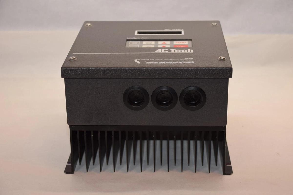 LENZE M1450CH 5HP 3.7KW Inverter Drive (NEW)