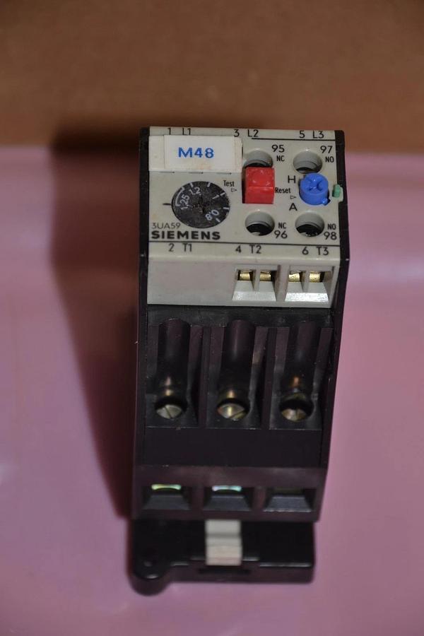 Used SIEMENS OVERLOAD RELAY 3UA5900-0K 3UA59 00-0K 3UA59000K 0,8-1,25 A