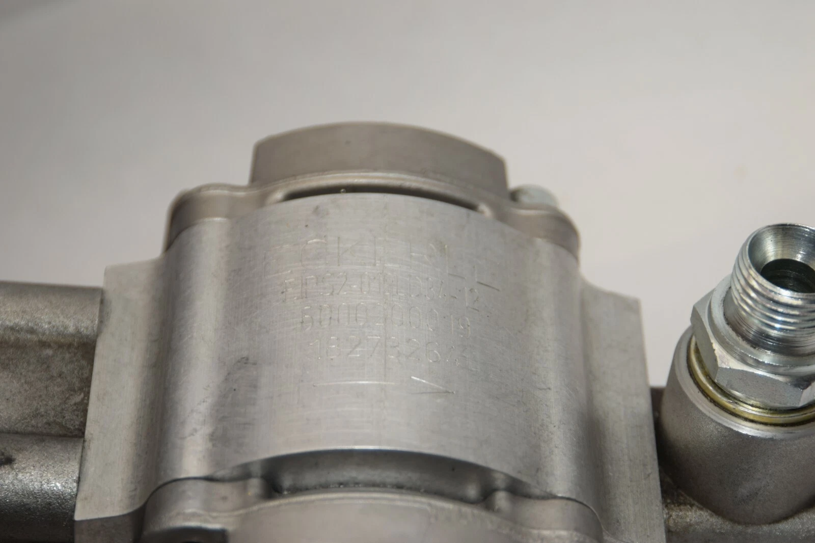 Used Eckerle Hydraulic Pump EIPS2-019LD34-12 6000200019 EIPS2019LD3412