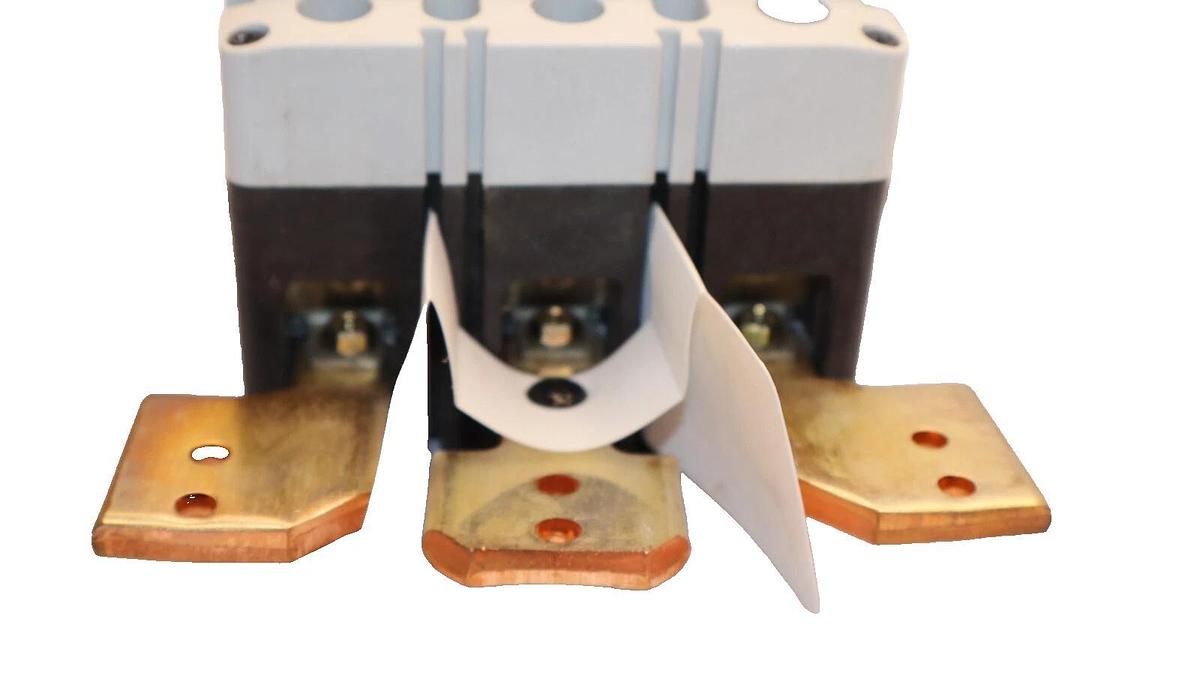 (NEW) EATON BKD2G225 , PDD23G0225TFFL , PRL1X / 2X 240V 225A Main Breaker Kit