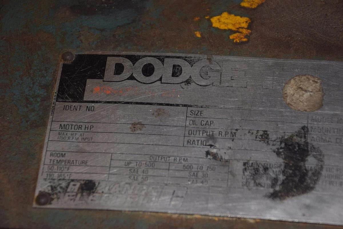 Used DODGE TM DR300 INLINE GEAR REDUCER 25.6:1 RATIO 7.42 HP T10309 XL