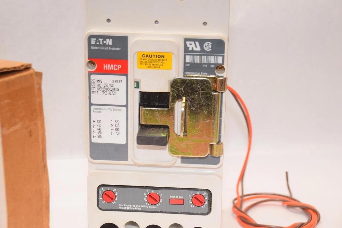 (NEW) EATON HMCP250A5CL04T26 250A 250 Amp 3P Series C Circuit Breaker
