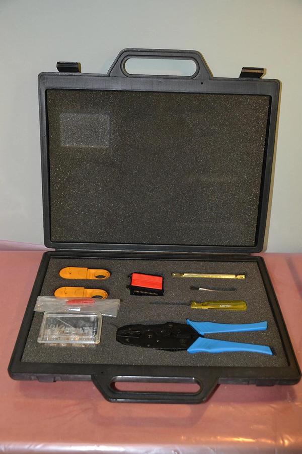Used AMP TOGGLE DIGITAL CRIMPER KIT H3103 H3101 H8100-A H8100-B
