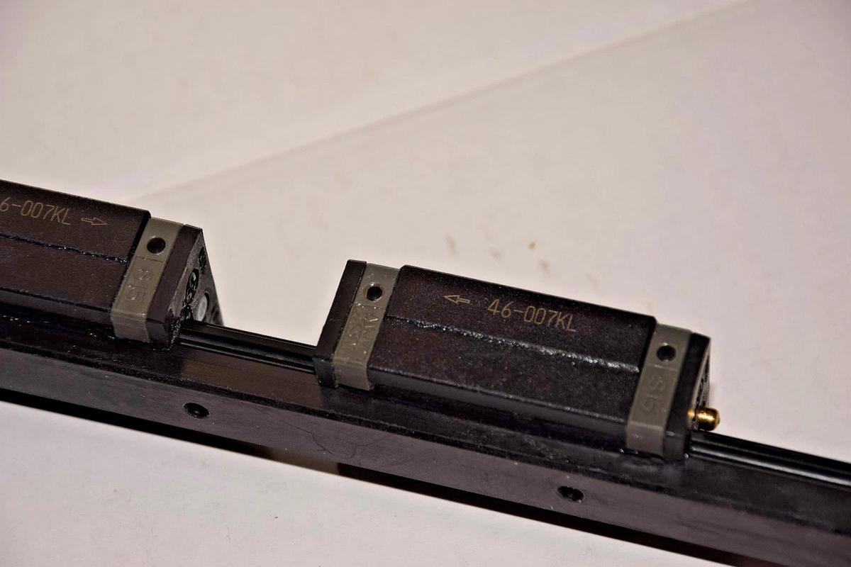 Used NSK SS150640ALD2B01P61 46-007 KL LINEAR GUIDE RAIL CNC SLIDE RAIL S15 BEARINGS