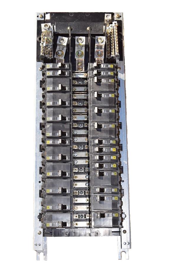 Used Square D 42 Circ 225A Main Lug Panelboard Interior NQOM442L225GSA 3ph 20a & 30a