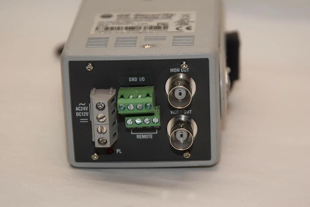 Used GE GENERAL ELECTRIC UVC-EVRDN-HR 1/3" Color Camera W/ Computar 2.6mm 1:1.6 Lens