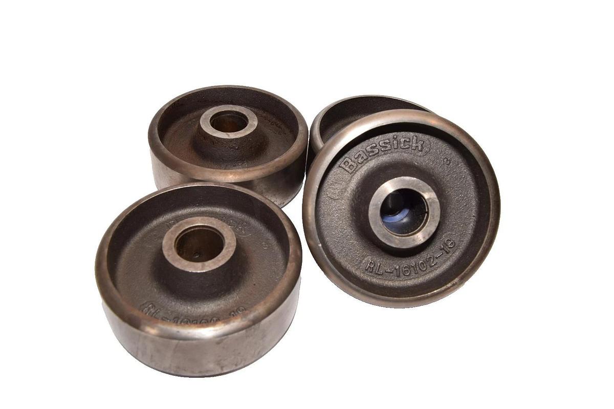 Bassick RL-16102-19 Vintage Heavy Duty Cast Irorn 5" x 2 Caster Wheels (New - 4)