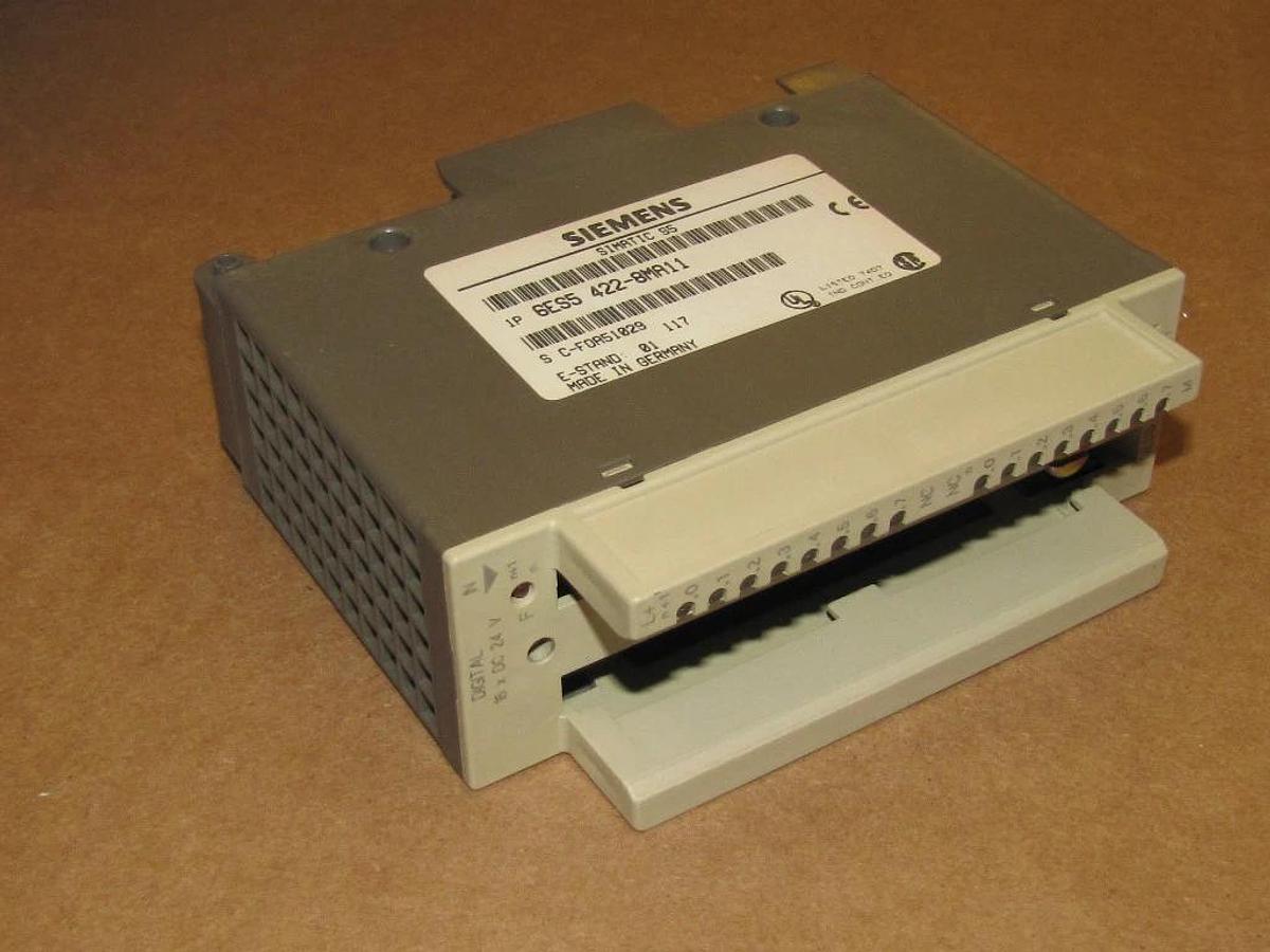 Used SIEMENS PLC DIGITAL INPUT 6ES5 422-8MA11 6ES5422-8MA11