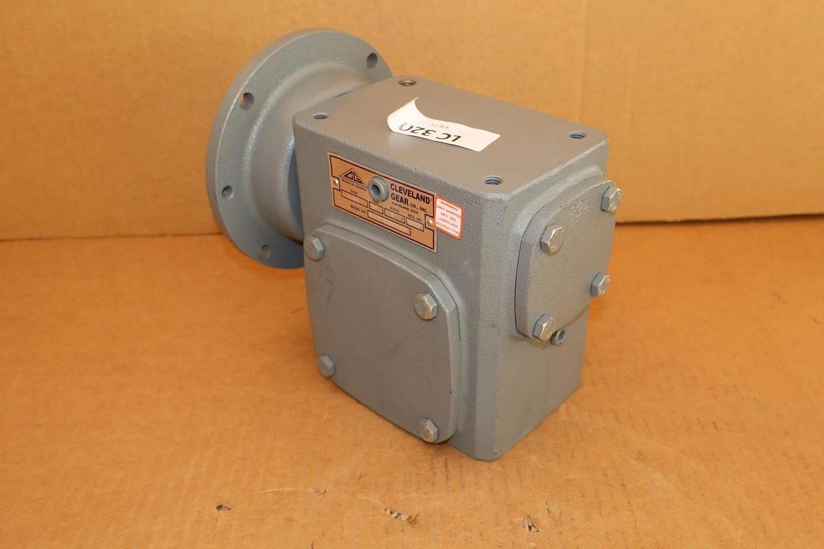 Cleveland Gear Box Speed Reducer M2313CAH05B ICHS 24 5:1 NEW