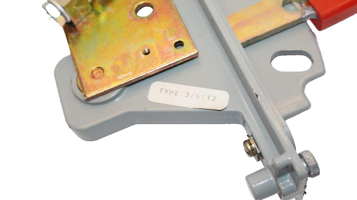 Used GE / GENERAL ELECTRIC TYPE 3/4/12 Disconnect Handle Circuit Breaker On/OFF