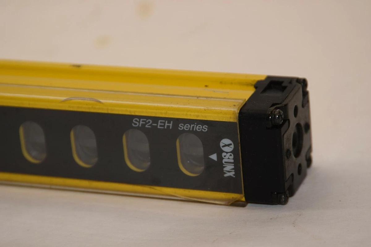 Used SUNX SF2-EH40P SF2EH40P 780mm Enutter Safety Light Curtain