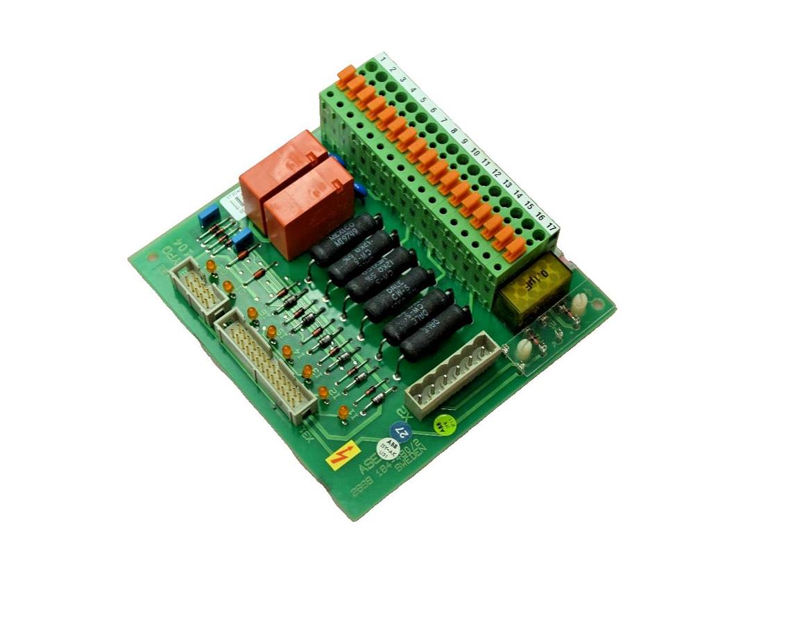 (New)  ABB YT204001-BM  YPQ 104C , YPQ 104C , RELAY MODULE