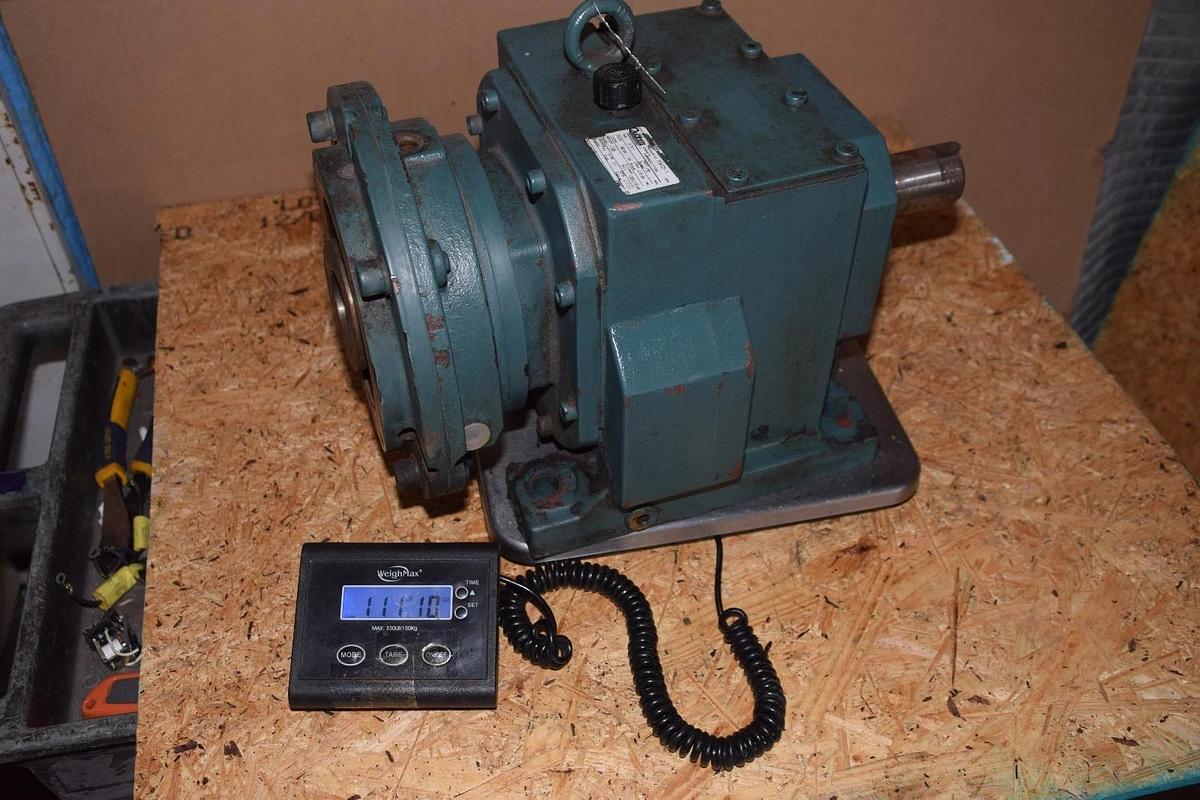 Used DODGE QUANTIS HB682CI112D 3784725-1 Ratio 9.73:1 1750 RPM 10.35 KW 549 Nm max