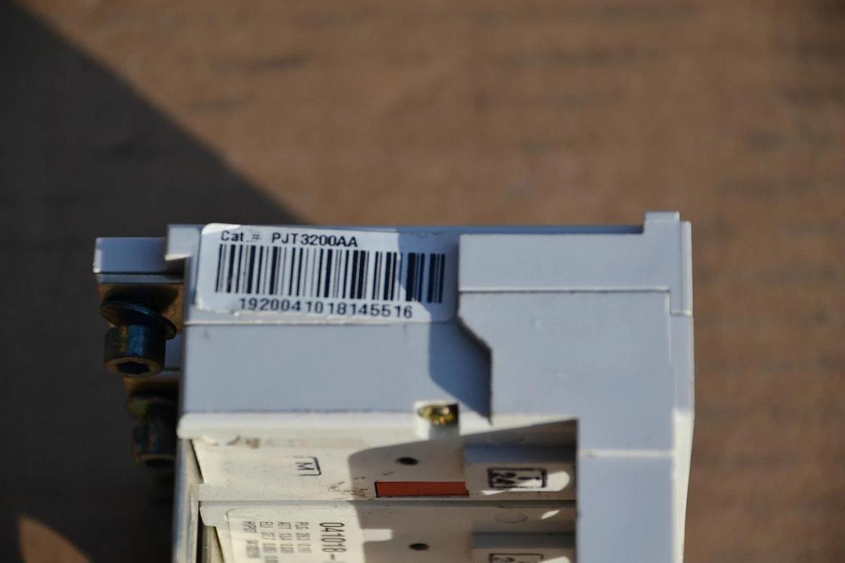 Used CUTLER HAMMER CH THERMAL MAGNETIC TRIP UNIT PJT3200AA 200A 200 A Amp 600V 3 Pole