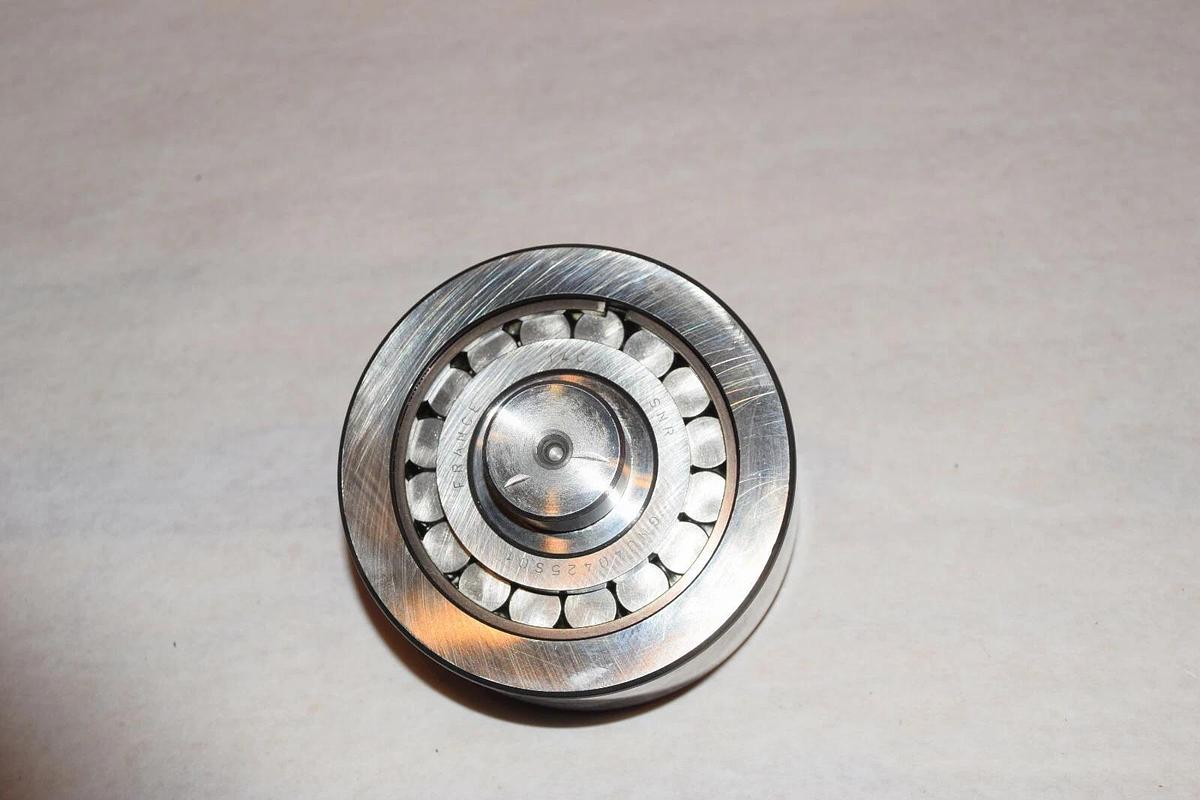 NEW SNR GNU40425S01 CYLINDRICAL ROLLER BEARING