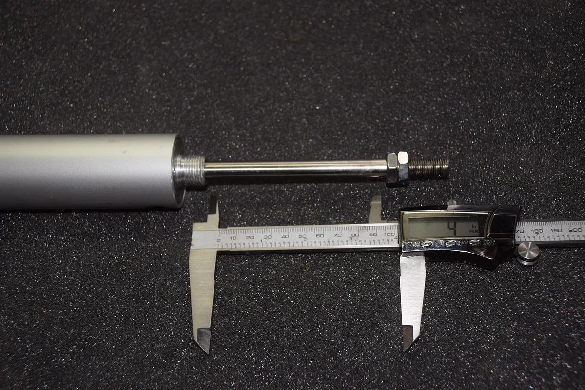 PNEUMATIC CYLINDER 7/16" SHAFT 4" STROKE 1-3/4" BODY NO NAME NEW