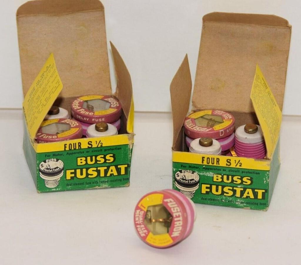 (NEW - Lot of 8) FUSETRON T1/2 S1/2 Dual-Element Fuse