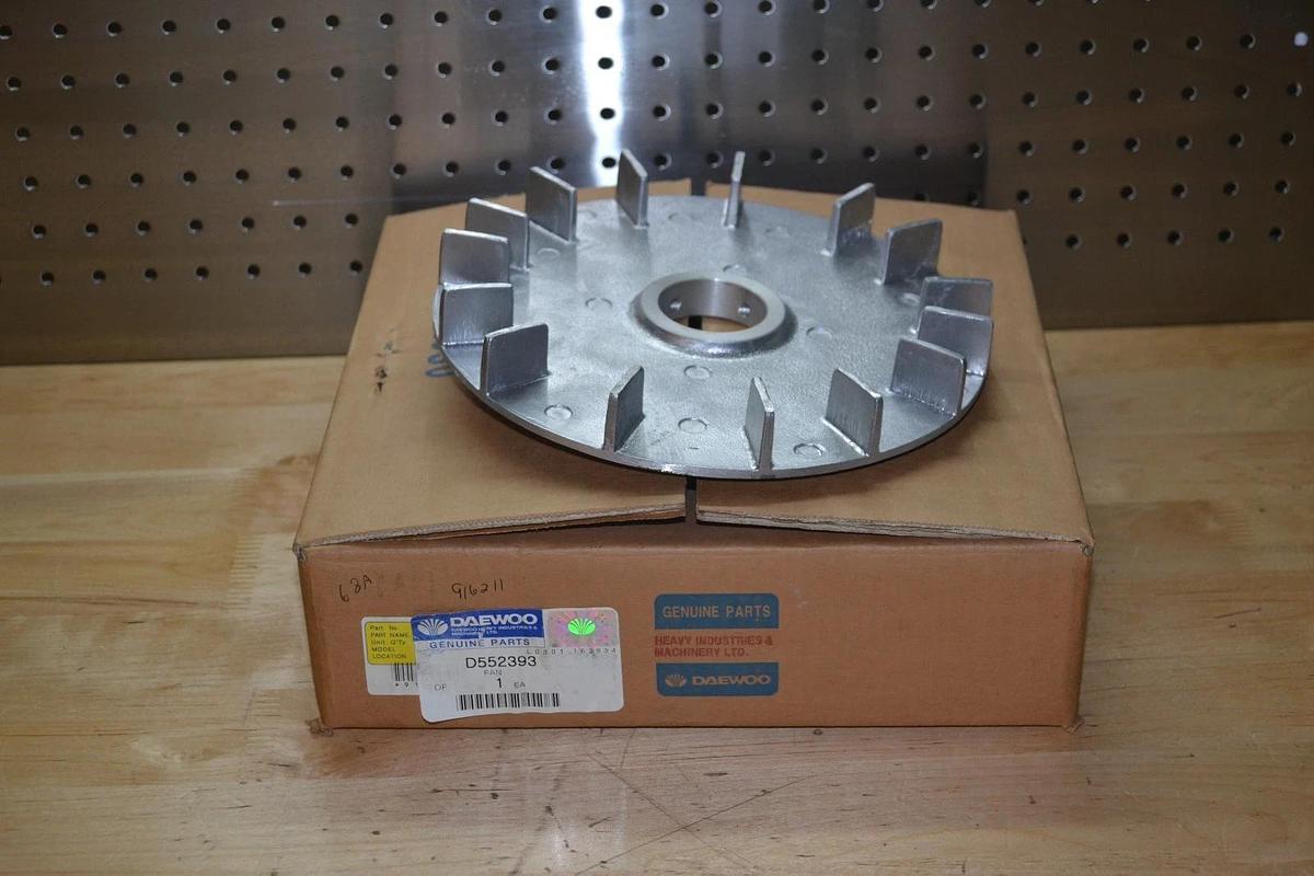 Used Daewoo Clark Fan d552393 916211 cl916211  FAN BLADE  FORKLIFT PARTS