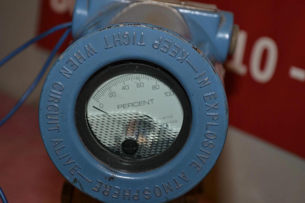 Used FISHER ROSEMOUNT TRANSMITTER C1151GP0E22M1C6 C115 1GP0E22M1C6