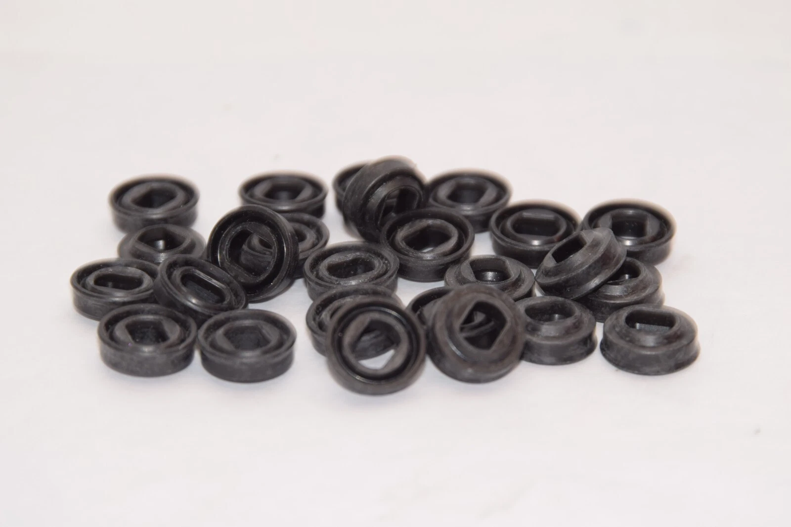 (NEW - Lot of 25) SMC SS-8X6K2Q SS8X6K2Q Seal