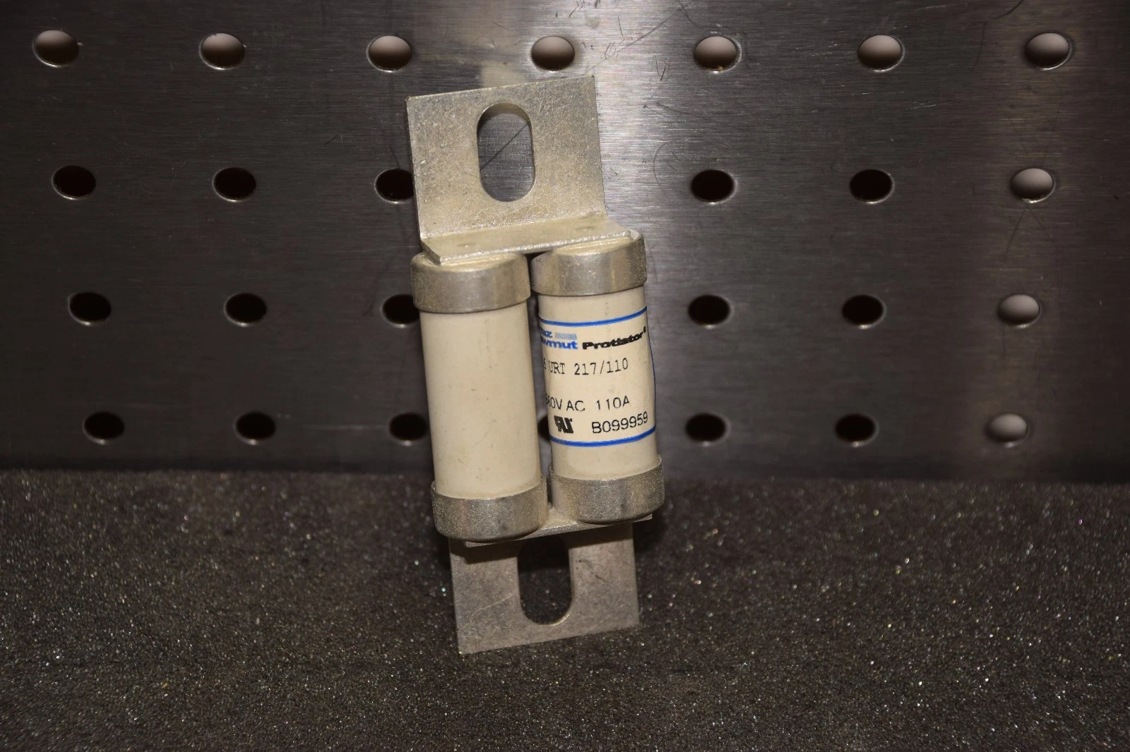 FERRAZ SHAWMUT 6-URT-217/110 550VAC 110A DOUBLE HIGH SPEED FUSE NEW