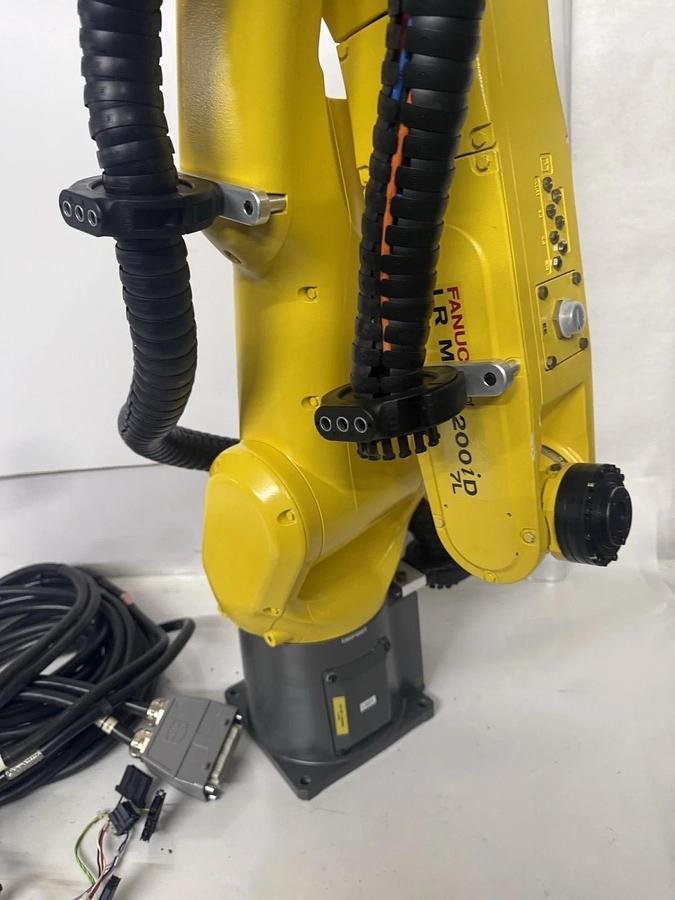 Refurbished Fanuc LR Mate 200iD/7L Industrial Robot A05B-1142-B301 LR MATE 200iD 7L W/ cable