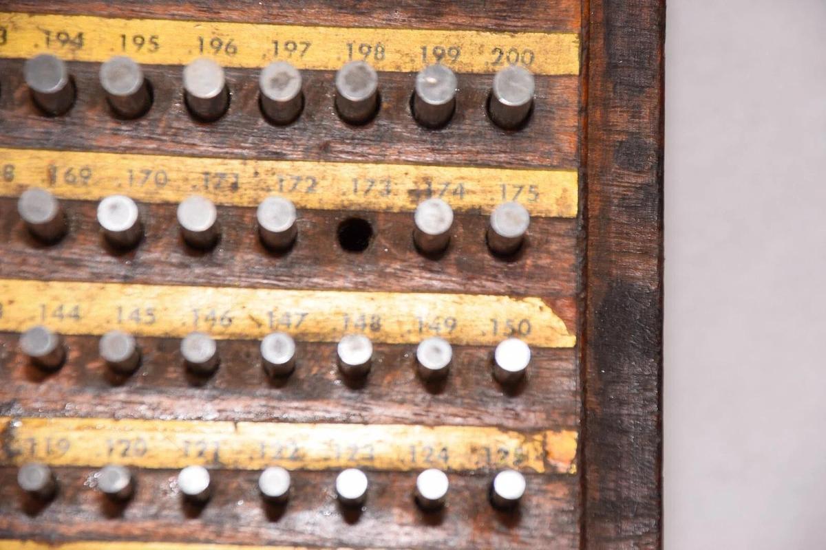 Used MEYER GAGE COMPANY .001-.226 00405A Pin Gauge Set *Missing some, read, see pics*