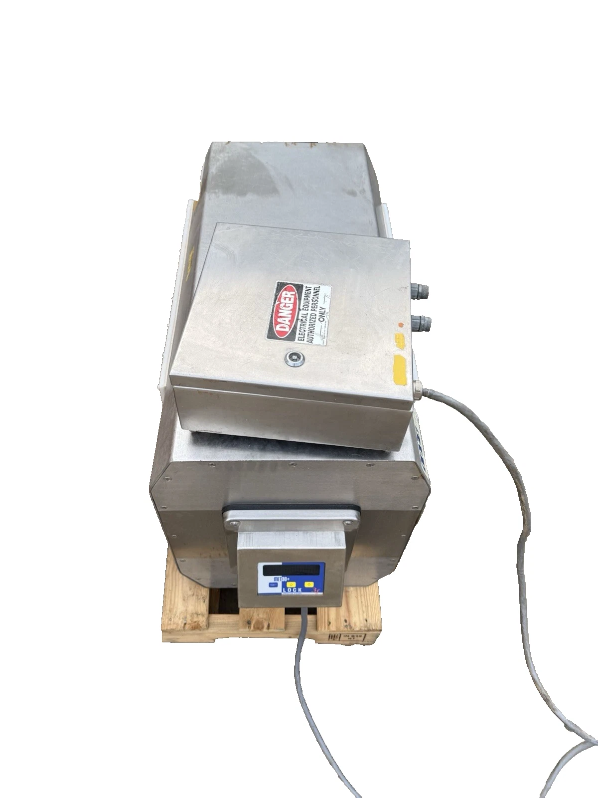 Used Lock Inspection Systems MET30+ Metal Detector for Conveyor 19-1/2" X 11-1/2"