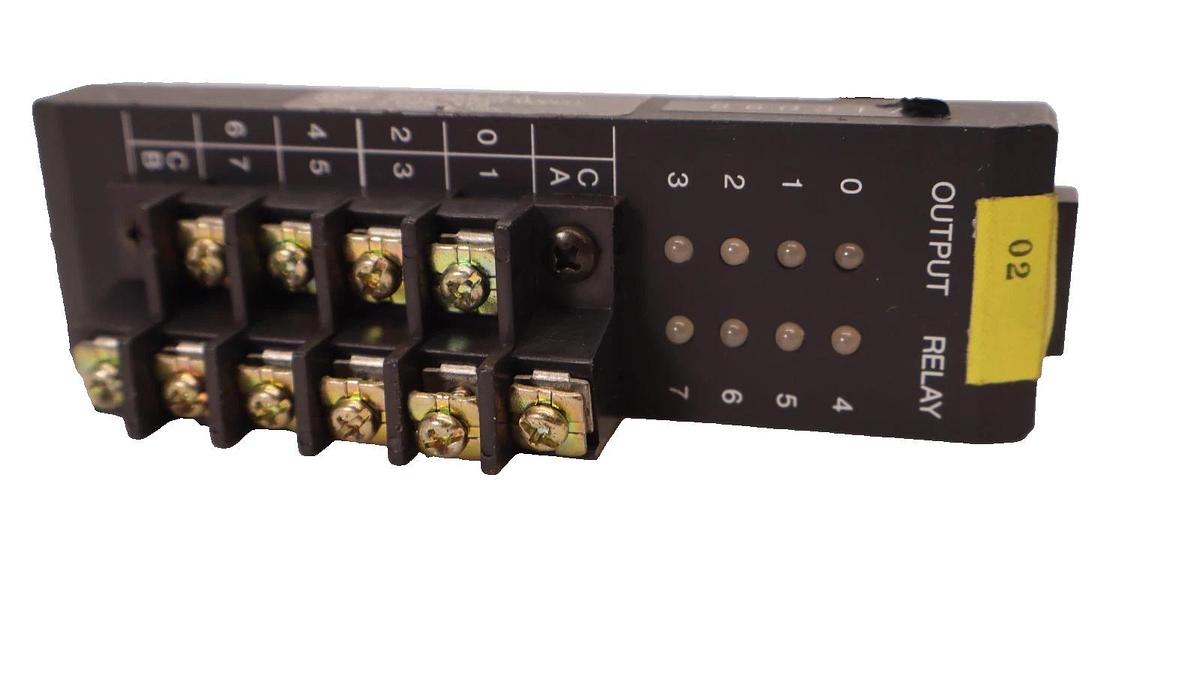 Used General Electric GE Output Module IC610MDL180A 8-Circuits Relay Output Module