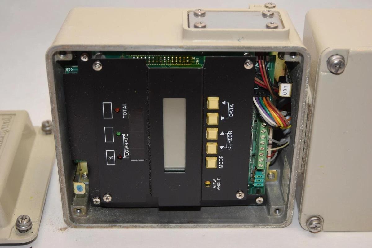 Used HONEYWELL KIX18B-E12X2TY-XXX0XXX R-9R940-41-222 120Vac 50/60Hz Converter