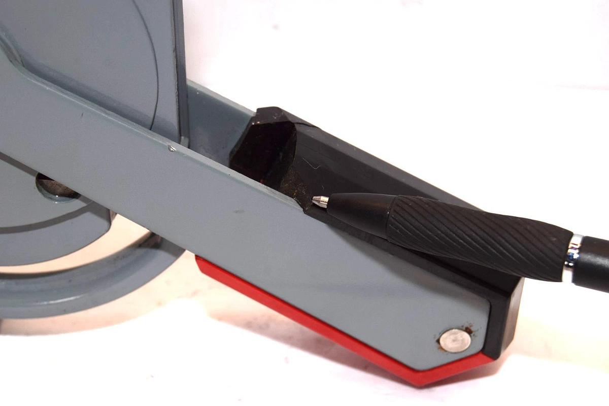 Used Allen Bradley 1494V Disconnect Handle *Chipped*