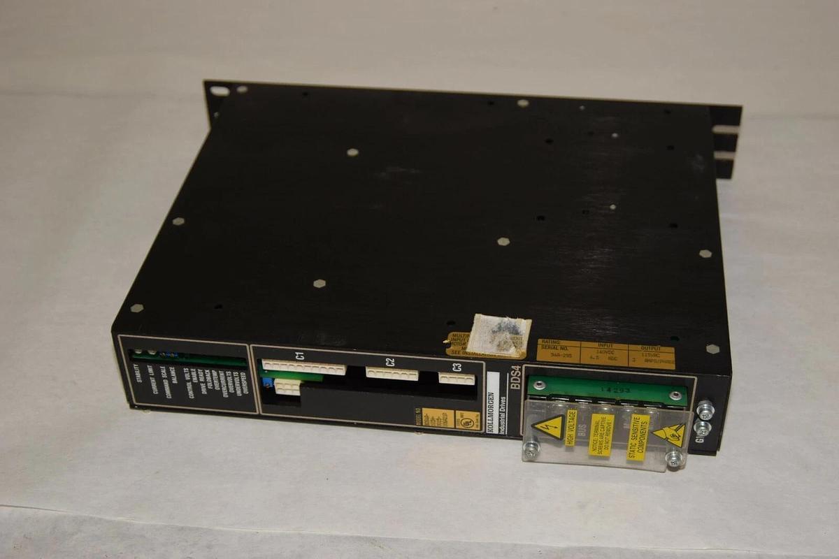 Used KOLLMORGEN Servo Drive BDS4A-103H-0015-106A21P Input 140Vdc Output 115Vac 3A