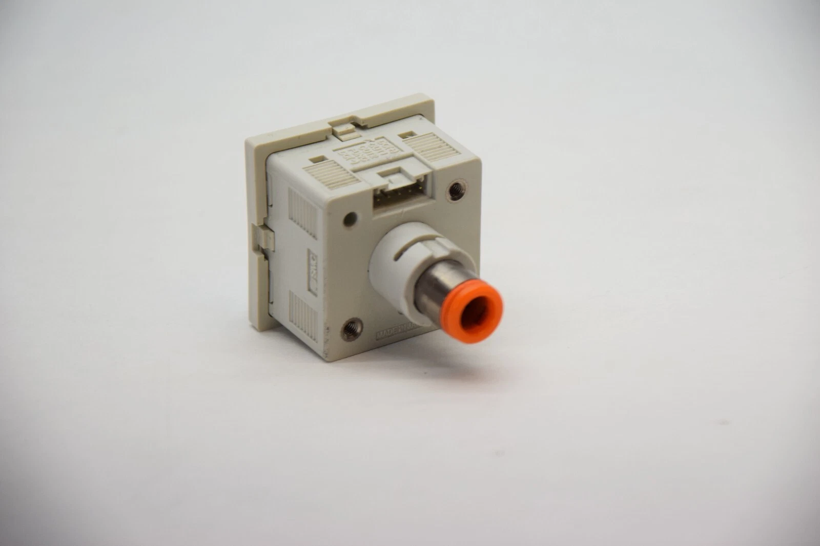 Used SMC ISE30A-N7H-E 12-24Vdc 40mA Digital Pressure Switch