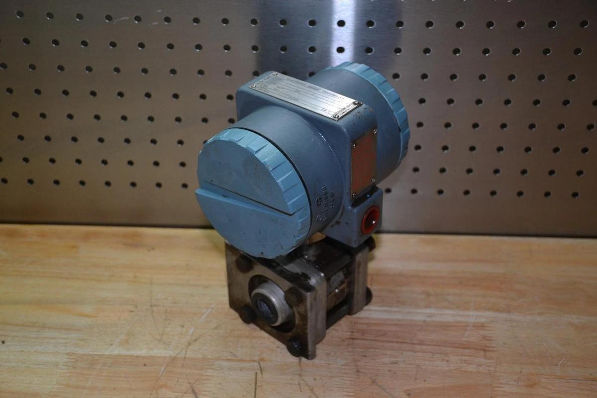 Used FOXBORO 823DP-I1P2TM7 823DPI1P2TM7 12.5-65 VDC 600psi TRANSMITTER