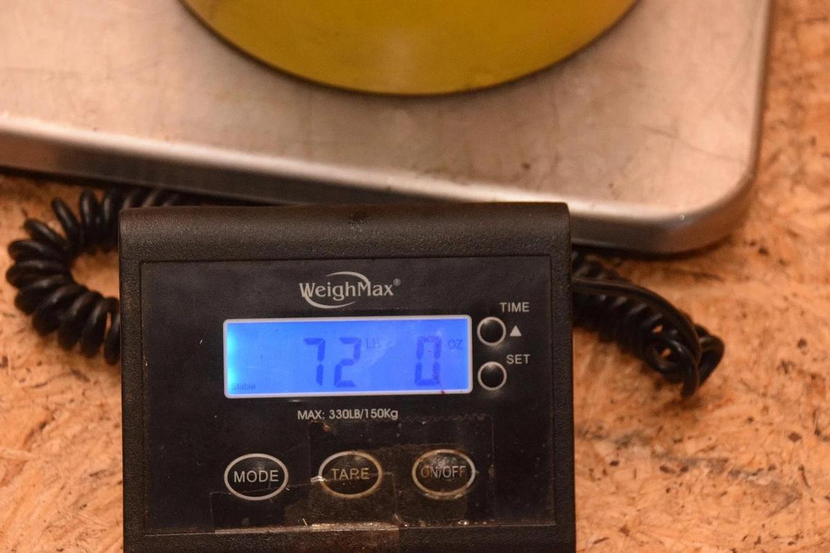 Used Fanuc  DC Servo Motor 011, (2000M) M-321135  83.9 1500 RPM 12A