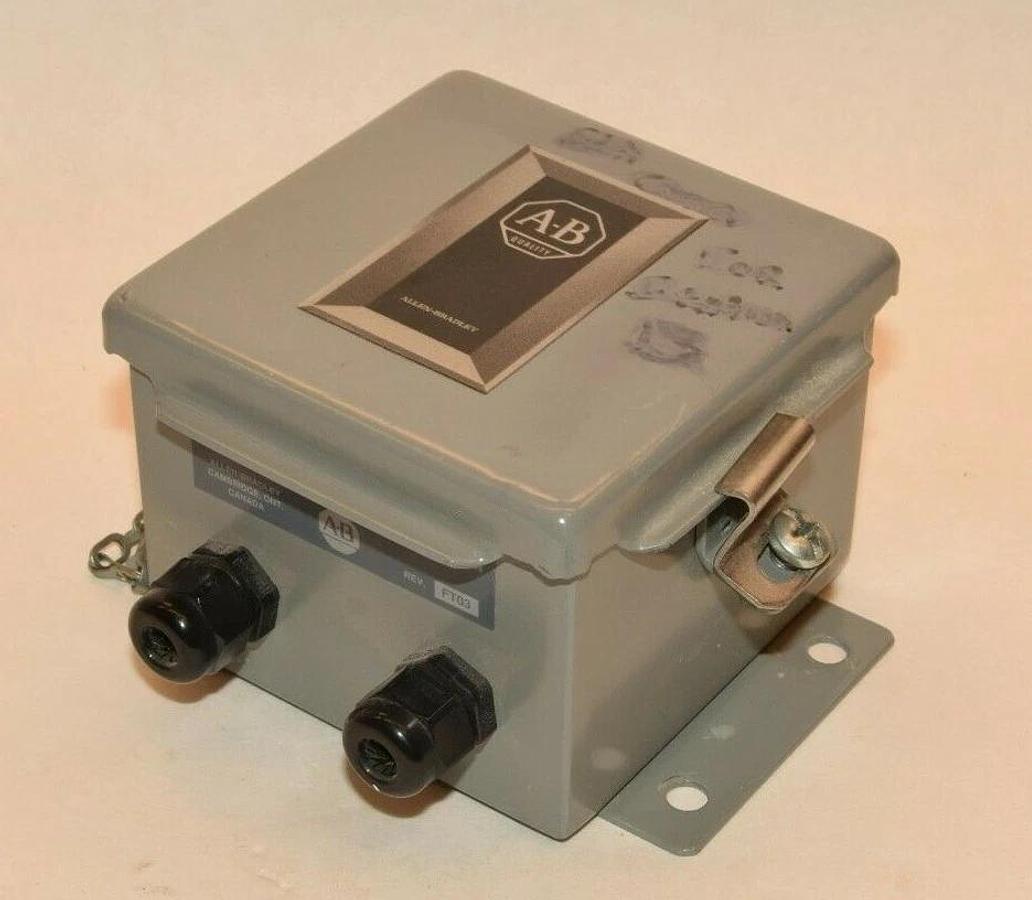 Used ALLEN BRADLEY 1770-SC 1770SC Data Station Connector