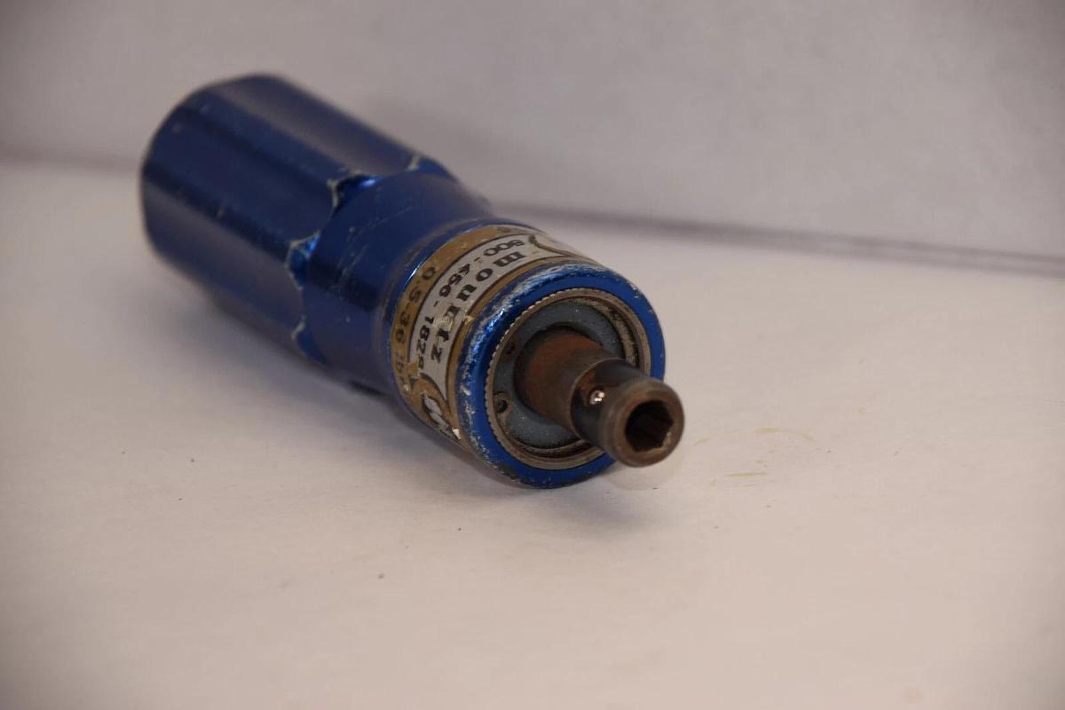 Used MOUNTZ TLS0406 0.5-36 LBF-IN 6-406cN.m Torque Screwdriver / Driver