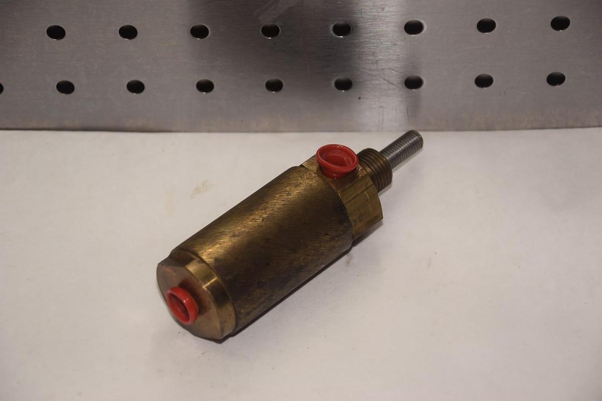 AIRMATIC 11205-01 1" STROKE 5/16" BORE SINGLE ACTION CYLINDER NEW