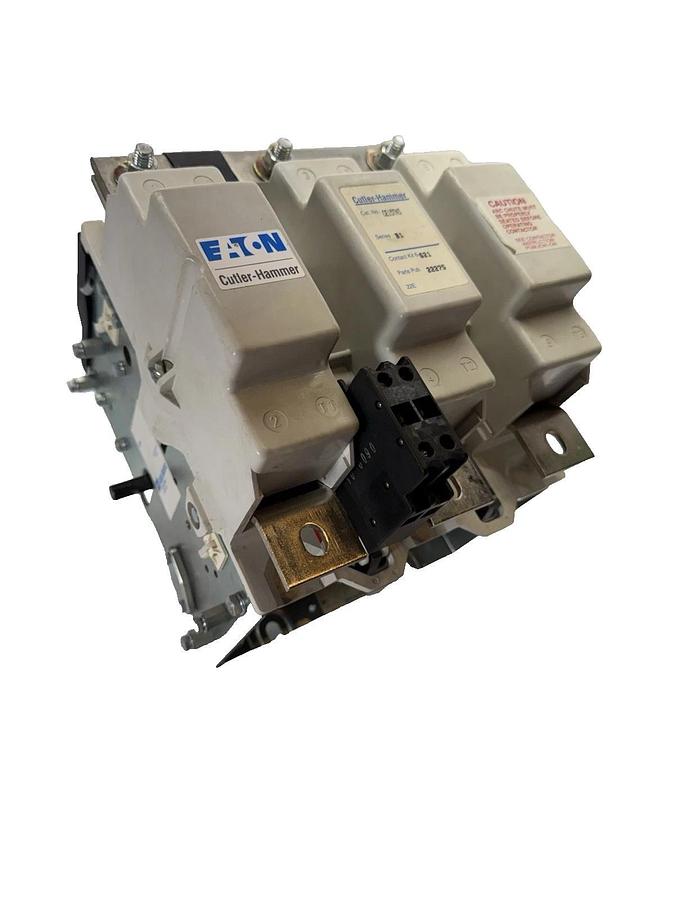 Cutler-Hammer CE15TN3 B1 Magnetic Contactor 600V, 420 Amp 120V coil 420A 1070503