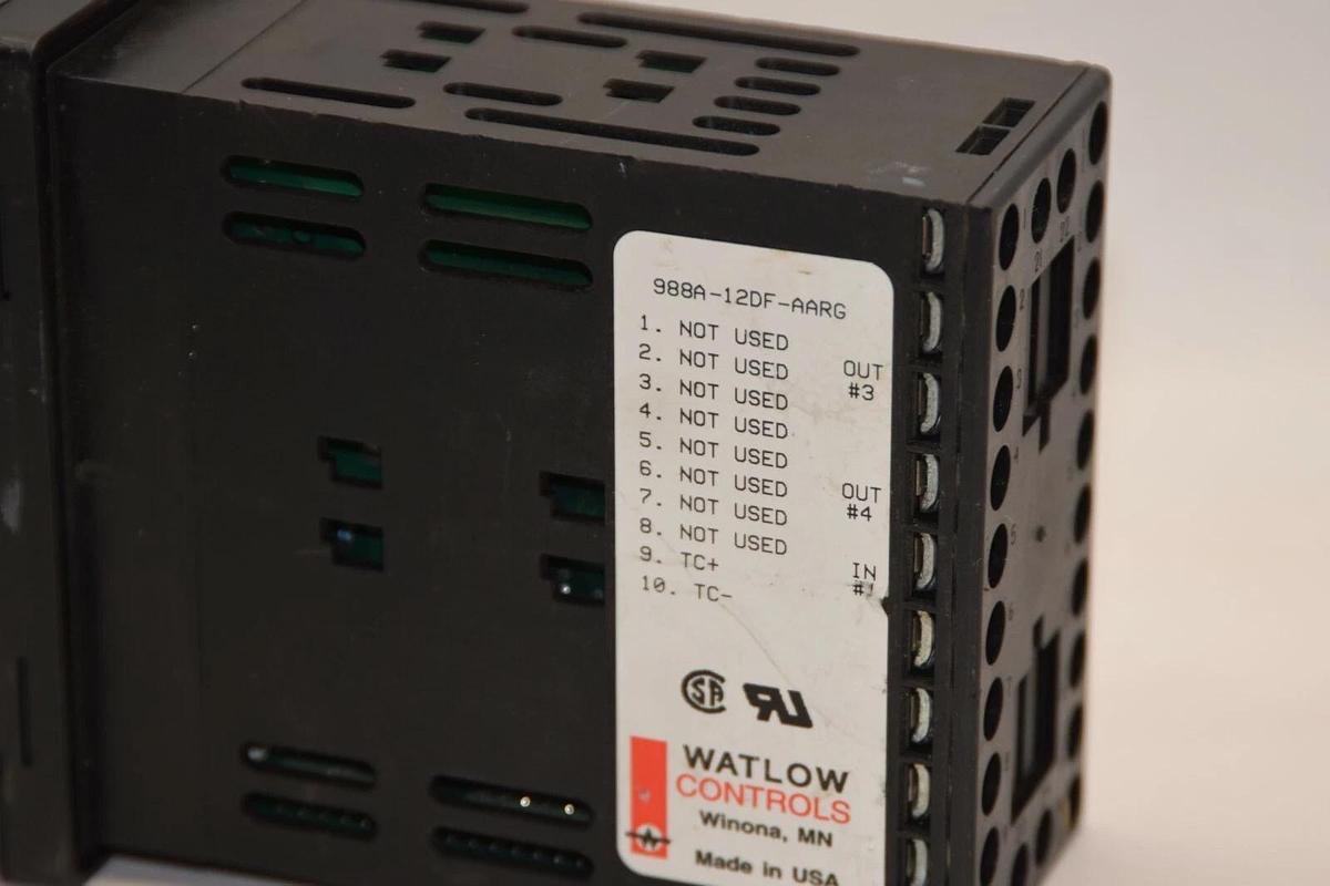 Used WATLOW 988A-12DF-AARG 988A12DFAARG Temperature Controller *Cracked*